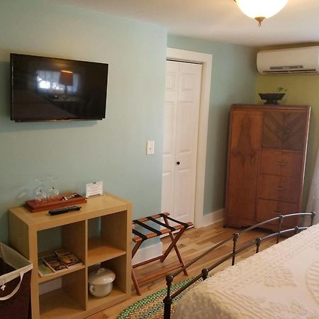 The Blackberry Inn Bed & Breakfast Watkins Glen Εξωτερικό φωτογραφία